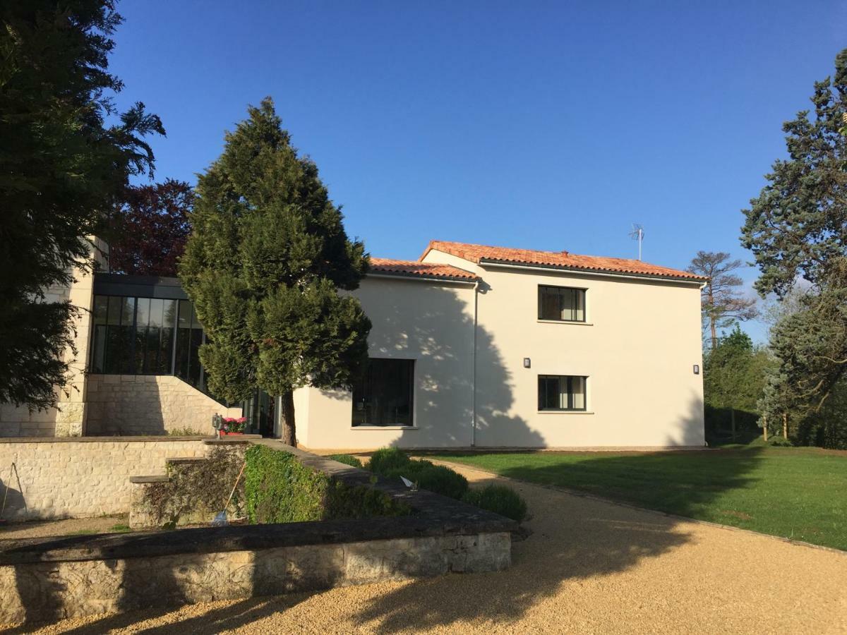 L Esprit Du Clain Chambres D Hotes Bandb De Standing Proches Du Futuroscope Golf Et Lac De St Cyr Naintre Zewnętrze zdjęcie