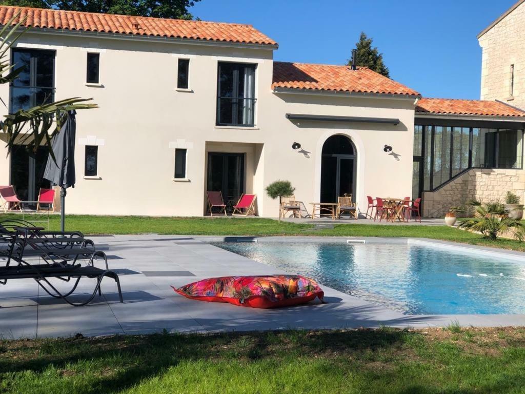 L Esprit Du Clain Chambres D Hotes Bandb De Standing Proches Du Futuroscope Golf Et Lac De St Cyr Naintre Zewnętrze zdjęcie