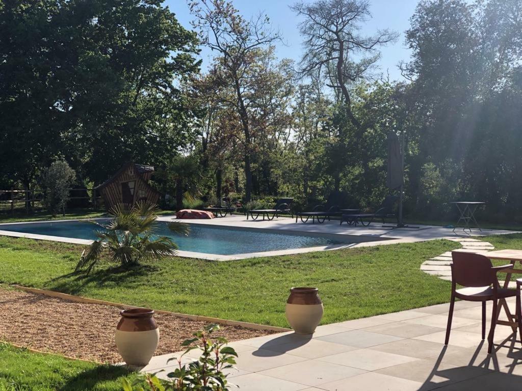 L Esprit Du Clain Chambres D Hotes Bandb De Standing Proches Du Futuroscope Golf Et Lac De St Cyr Naintre Zewnętrze zdjęcie