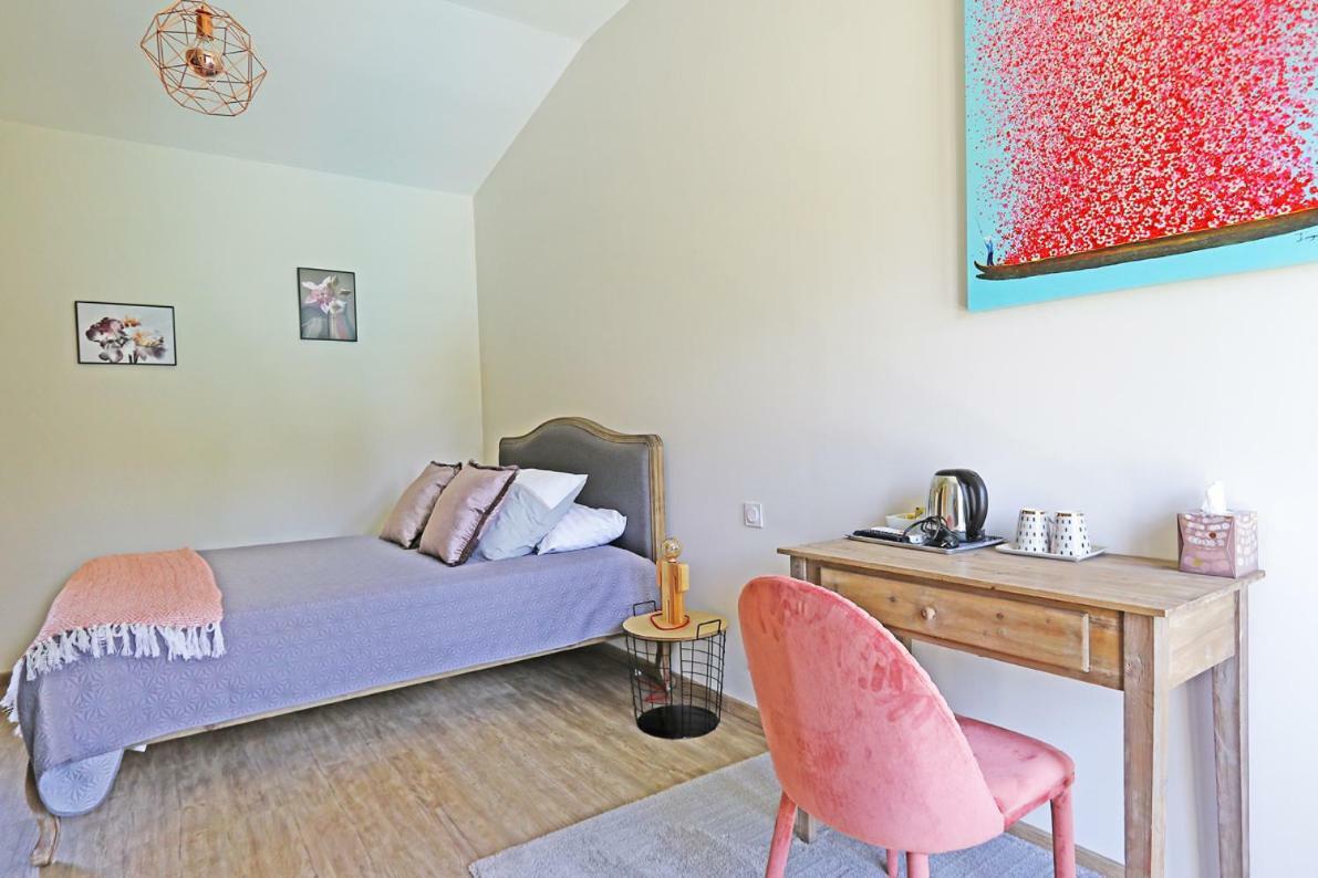 L Esprit Du Clain Chambres D Hotes Bandb De Standing Proches Du Futuroscope Golf Et Lac De St Cyr Naintre Zewnętrze zdjęcie