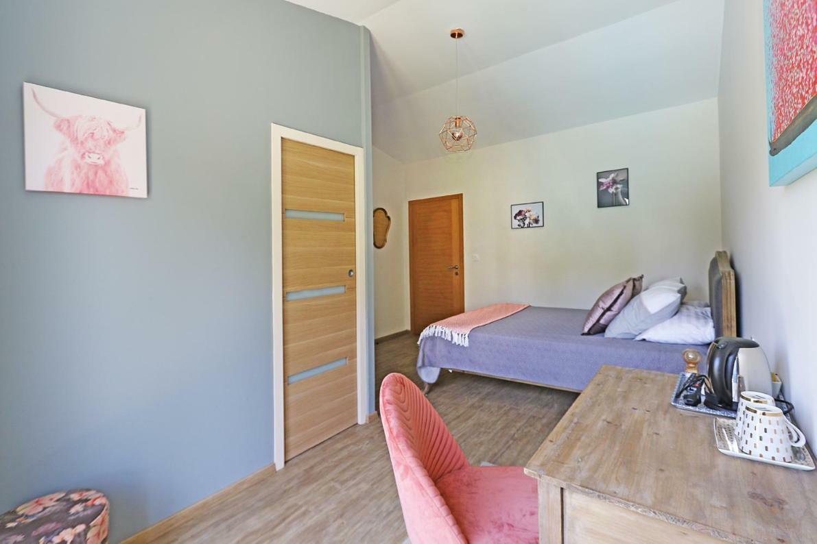 L Esprit Du Clain Chambres D Hotes Bandb De Standing Proches Du Futuroscope Golf Et Lac De St Cyr Naintre Zewnętrze zdjęcie